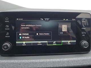 Skoda Kamiq Selection 1,5TSI Kamera/LED/Kessy/Winterp.  ** - bilder 21