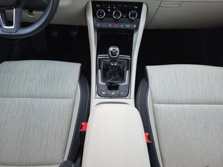 Skoda Karoq Style 1,5TSI AHK/Navi/LED/Standheizung - bilder 7