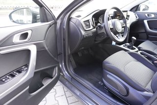 Kia Ceed 1,5 T-GDI 16*Alu/Navi/Kamera/Winterp/Temp.  ** - bilder 3