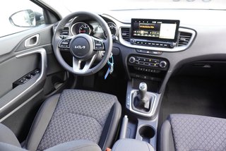 Kia Ceed 1,5 T-GDI 16*Alu/Navi/Kamera/Winterp/Temp.  ** - bilder 10