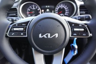 Kia Ceed 1,5 T-GDI 16*Alu/Navi/Kamera/Winterp/Temp.  ** - bilder 13