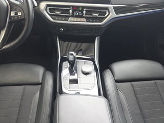 BMW 330d Sport Line Pano/Navi/LED/el.Klappe/Keyless - bilder 7