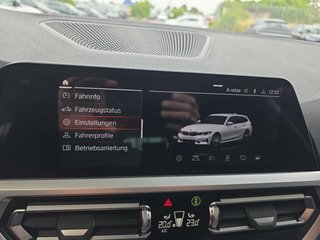 BMW 330d Sport Line Pano/Navi/LED/el.Klappe/Keyless - bilder 31