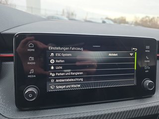 Skoda Kamiq Monte Carlo 1,5TSI DSG 4*J.Gar/AHK/18*Alu/el.Klappe  ** - bilder 40