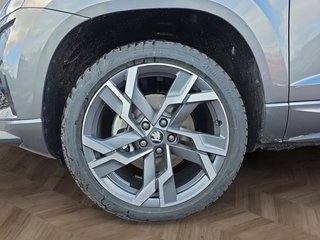 Skoda Karoq Sportline 2,0TDI DSG 4x4 aAHK/Pano/4*J.Gar/Matrix/Navi   ** - bilder 11