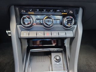 Skoda Karoq Sportline 2,0TDI DSG 4x4 aAHK/Pano/4*J.Gar/Matrix/Navi   ** - bilder 25