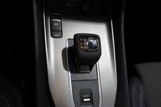 Nissan Qashqai 1,3 DIG-T Xtronic Pano/LED/Navi/Kamera/Keyless ** - foto 20