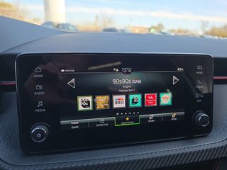 Skoda Kamiq Monte Carlo 1,5TSI DSG AHK/Matrix/el.Klappe         ** - foto 24