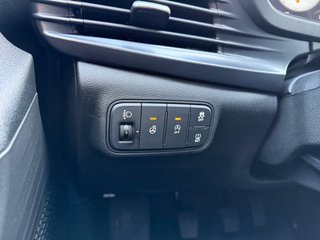 Hyundai i20 1.0 T-GDI Navi/Kamera/LED/Winterp.  ** - bilder 17