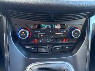 Ford Kuga ST-Line 1,5 150PS aAHK/Navi/Kessy/el.Klappe - bilder 22