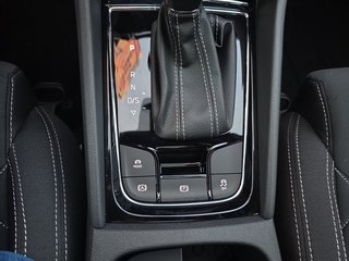 Skoda Karoq Sportline 2,0TDI DSG 4x4 aAHK/Pano/4*J.Gar/Matrix/Navi   ** - foto 22