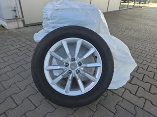 Audi Q3 2.0TDI 150PS 8*Alu/AHK/Navi/Xenon/Keyless - bilder 17