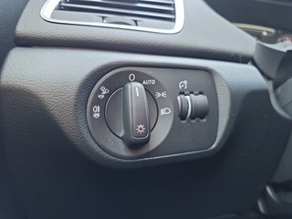 Audi Q3 2.0TDI 150PS 8*Alu/AHK/Navi/Xenon/Keyless - bilder 20