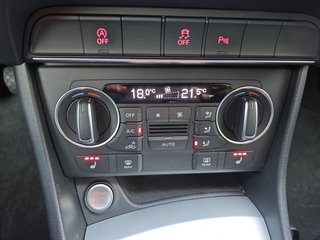 Audi Q3 2.0TDI 150PS 8*Alu/AHK/Navi/Xenon/Keyless - bilder 23