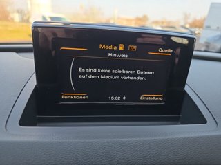 Audi Q3 2.0TDI 150PS 8*Alu/AHK/Navi/Xenon/Keyless - bilder 34