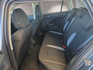 Skoda Kamiq Selection 1,5TSI DSG AHK/Kamera/LED/Kessy/Winterp.  ** - foto 9