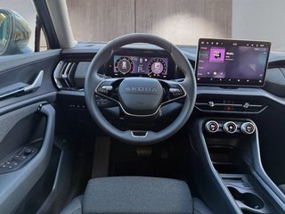 Skoda Kodiaq 1,5TSI DSG 7-Sitzer/Navi/ACC/el.Klappe/Winterp.  ** - bilder 9