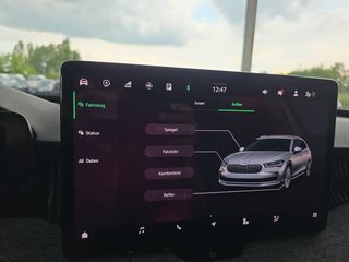 Skoda Superb Combi 2,0TDI DSG Navi/DCC/ACC/Kamera/Sitzhz.   ** - foto 26