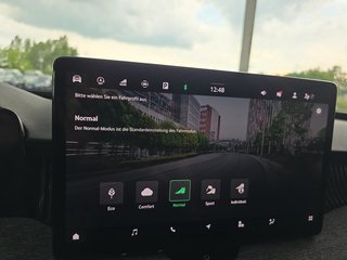 Skoda Superb Combi 2,0TDI DSG Navi/DCC/ACC/Kamera/Sitzhz.   ** - foto 35