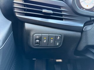 Hyundai i20 1.0 T-GDI Navi/Kamera/LED/Winterp.  ** - bilder 17