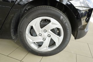 Hyundai i20 1,2 79PS Navi/Winterp/Kamera/Temp/Pdc  ** - foto 36