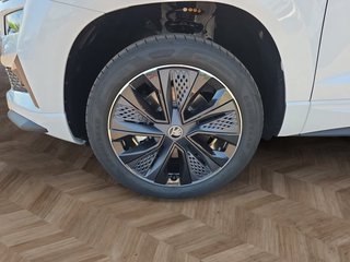 Skoda Karoq Sportline 1,5TSI DSG aAHK/Matrix/Kessy/Winterp.  ** - foto 9