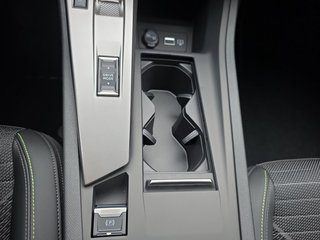 Peugeot 308 GT Hybrid 145 Matrix/18*Alu/Navi/Kamera  ** - foto 15