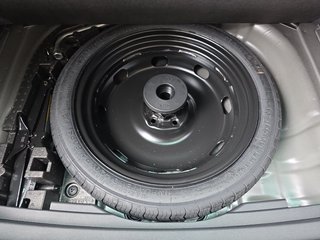 Skoda Karoq Sportline 1,5TSI DSG 4*J.Gar/aAHK/Matrix/Navi  ** - bilder 15