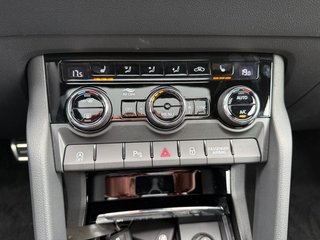 Skoda Karoq Sportline 2,0TSI DSG 4x4 aAHK/Pano/4*J.Gar/Matrix/Navi    ** - foto 24