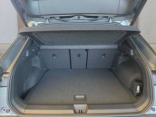 Volkswagen T-Roc R-Line 1.5 eTSI aAHK/Easy Open/Winterp.  ** - foto 11