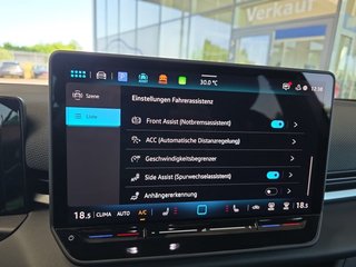 Volkswagen T-Roc R-Line 1.5 eTSI aAHK/Easy Open/Winterp.  ** - foto 33