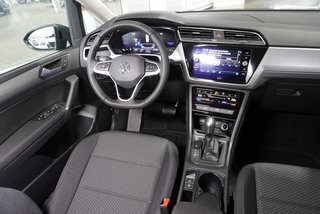 Volkswagen Touran 1,5TSI DSG 7-Sitzer/Easy Open/Kamera - bilder 12