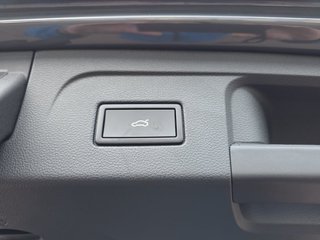 Volkswagen Touran 1,5TSI DSG 7-Sitzer/Easy Open/Kamera  ** - foto 14