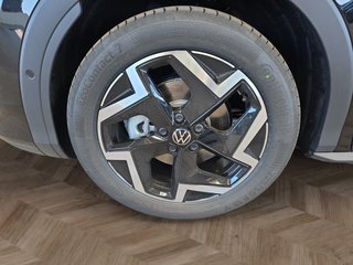 Volkswagen T-Roc R-Line 1.5 eTSI aAHK/Easy Open/Winterp.  ** - foto 22