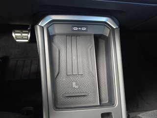 Volkswagen T-Roc R-Line 1.5 eTSI aAHK/Easy Open/Winterp.  ** - foto 44