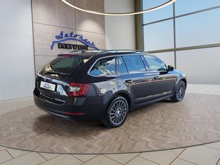 Skoda Octavia Style 2,0TDI aAHK/Voll-LED/Navi/Kessy - bilder 5