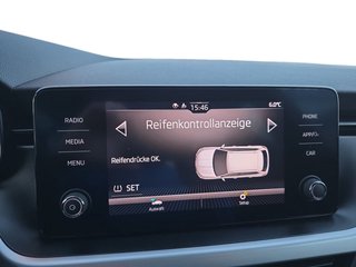 Skoda Kamiq 1,5TSI DSG aAHK/8*Alu/LED/Temp/2-Z.Klimaaut. - bilder 28