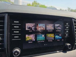 Skoda Karoq Sportline 1,5TSI DSG aAHK/Matrix/Kessy/Winterp.  ** - bilder 32