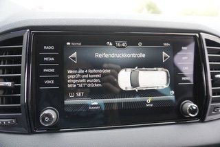 Skoda Karoq Sportline 1,5TSI DSG aAHK/Matrix/Kessy/Kamera   ** - bilder 34