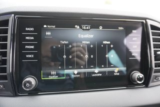 Skoda Karoq Sportline 1,5TSI DSG aAHK/Matrix/Kessy/Kamera   ** - bilder 42
