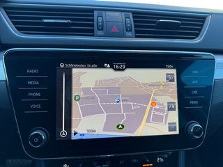 Skoda Superb Combi 1,5TSI DSG Navi/Kamera/el.Klappe/Kessy         ** - bilder 27
