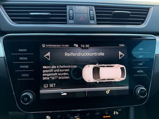 Skoda Superb Combi 1,5TSI DSG Navi/Kamera/el.Klappe/Kessy         ** - bilder 30