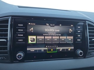 Skoda Karoq Sportline 1,5TSI DSG 4*J.Gar/Pano/aAHK/Matrix/Navi    ** - bilder 25