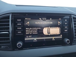 Skoda Karoq Sportline 1,5TSI DSG 4*J.Gar/Pano/aAHK/Matrix/Navi    ** - bilder 36