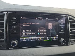 Skoda Karoq Sportline 1,5TSI DSG aAHK/Matrix/Kessy/Winterp.    ** - bilder 25