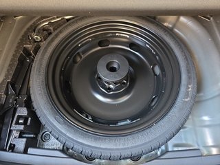 Skoda Karoq Sportline 1,5TSI DSG 4*J.Gar/Pano/aAHK/Matrix/Navi    ** - bilder 16