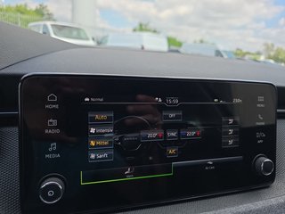 Skoda Kamiq Selection 1,0TSI DSG Kessy/Kamera/Temp/2-Z.Klimaaut.   ** - foto 41