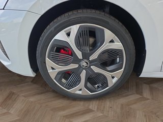Skoda Octavia 2.0TSI RS 19*Alu/AHK/Navi/Matrix/ACC/el.Klappe  ** - bilder 9