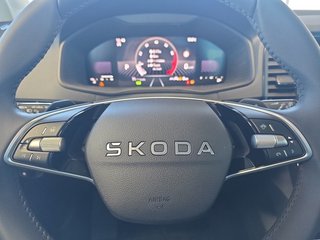 Skoda Karoq 1,5TSI DSG 4*J.Gar/aAHK/Kamera/Kessy/Winterp.  ** - bilder 18