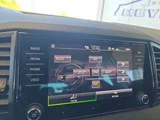 Skoda Karoq 1,5TSI DSG 4*J.Gar/aAHK/Kamera/Kessy/Winterp.  ** - bilder 45